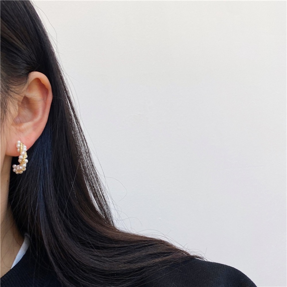 💙Pearls Twisted Croissant Dome Earrings - Picture 4 of 14